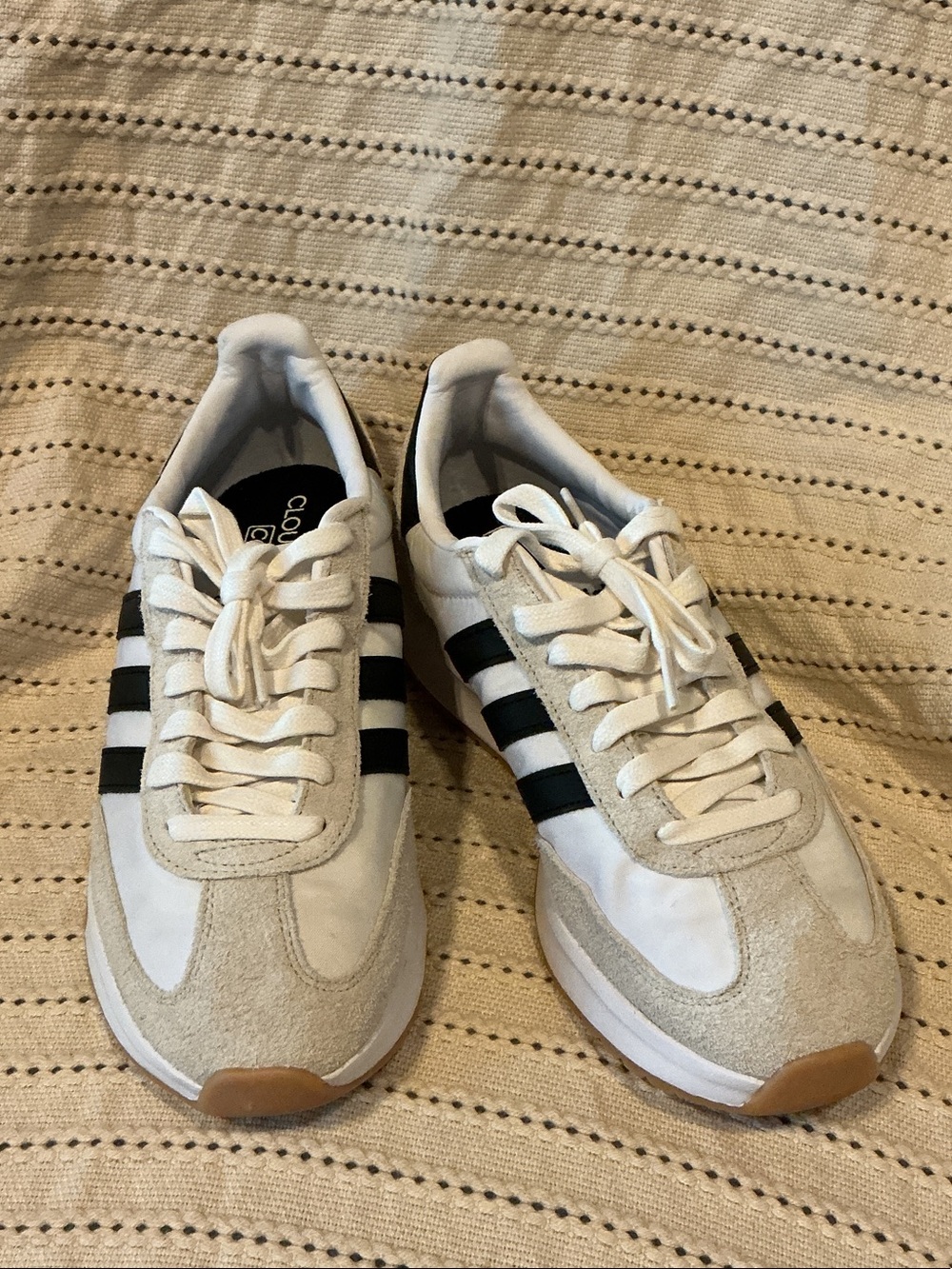 Adidas Run 70s 2.0 Women’s 8.5 White Black Suede Retro Sneakers